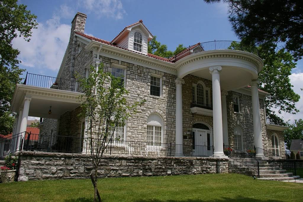 Beaumont Inn | restaurant | 638 Beaumont Inn Dr, Harrodsburg, KY 40330, USA | 8597343381 OR +1 859-734-3381