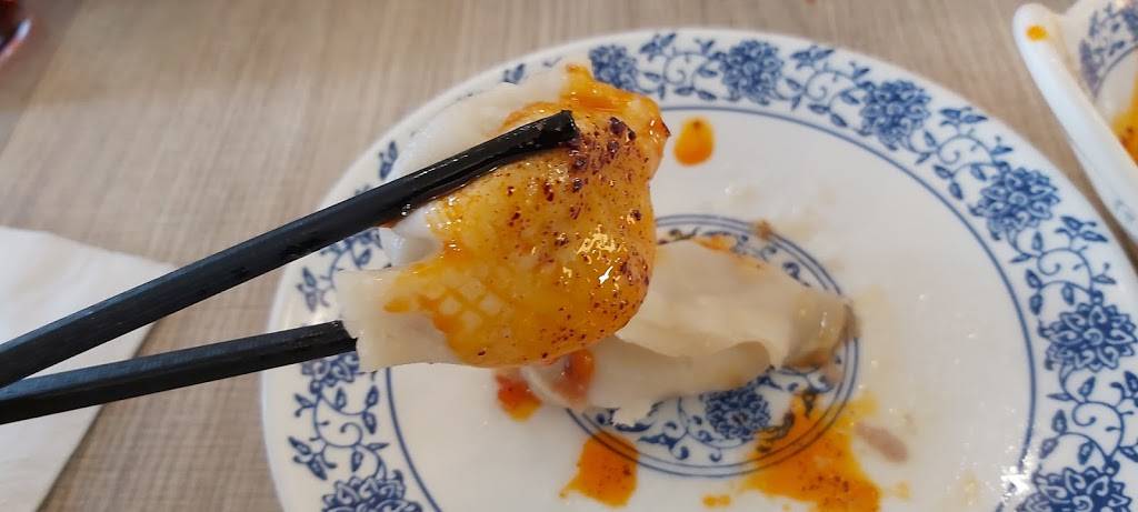 Mama Dumpling | restaurant | 6250 Boulevard Cousineau, Saint-Hubert, QC J3Y 8X9, Canada | 5149996967 OR +1 514-999-6967