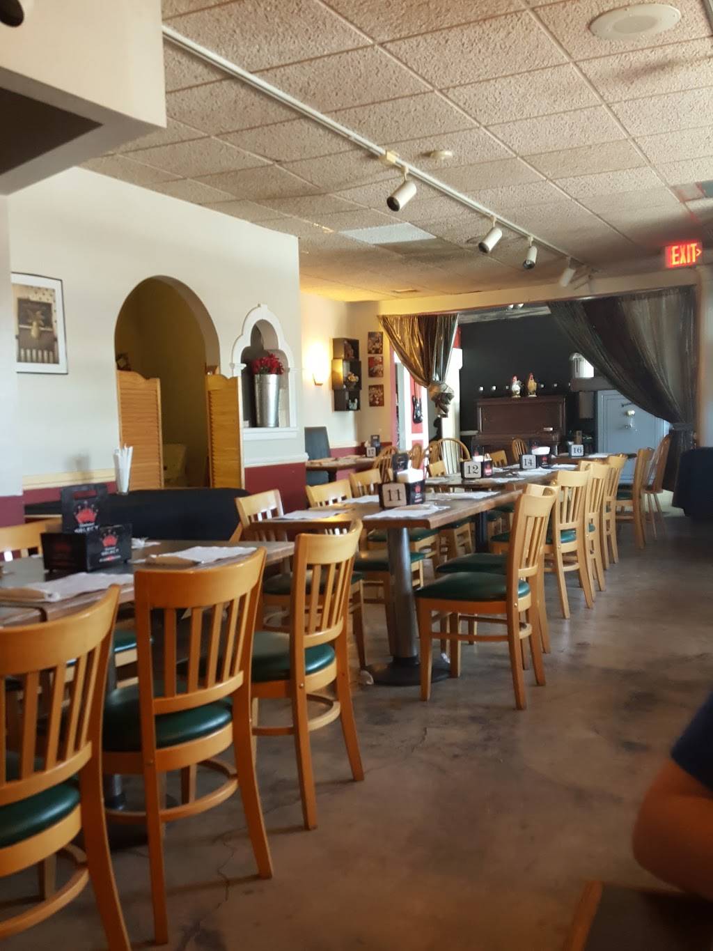 CasaRoma | restaurant | 320 W Ave J 2, Lancaster, CA 93534, USA | 6619455357 OR +1 661-945-5357