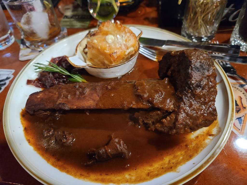 B&B Chophouse & Market | restaurant | 8205 Natures Way #119, Lakewood Ranch, FL 34202, USA | 9418935403 OR +1 941-893-5403