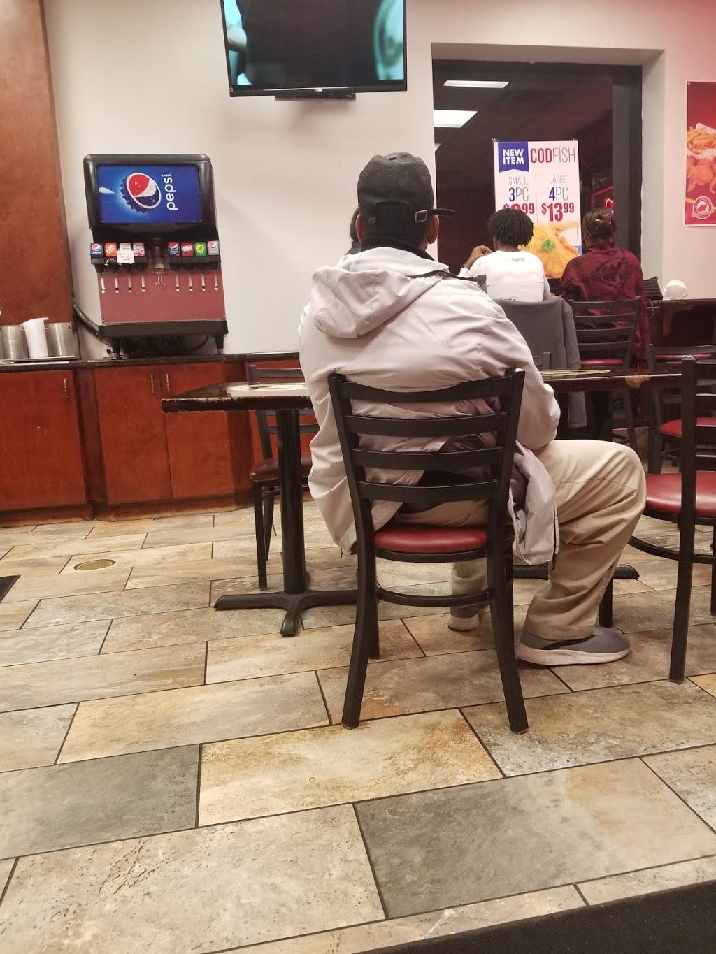 Red Snapper Fish, Chicken and Grill | restaurant | 1418 E 53rd St, Chicago, IL 60615, USA | 7732416666 OR +1 773-241-6666