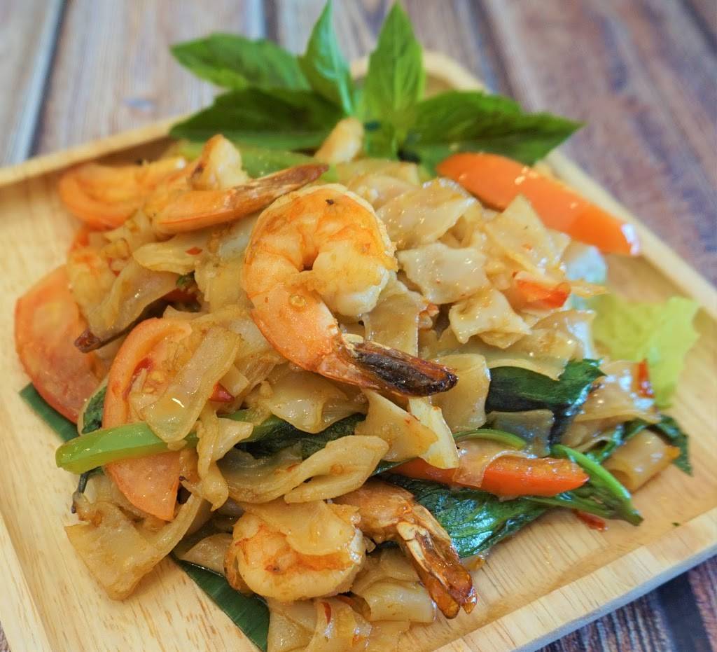 Iyara Thai Cuisine | restaurant | 1531 Eldridge Pkwy Suite 100, Houston, TX 77077, USA | 8326191395 OR +1 832-619-1395