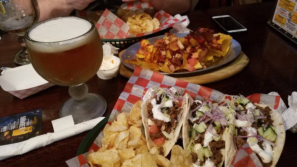 Varsity Club | restaurant | 910 Willowdale Rd, Morgantown, WV 26505, USA | 3045995990 OR +1 304-599-5990