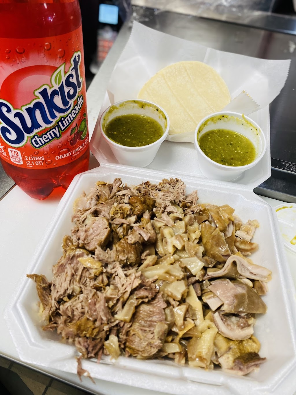 Tacos y Carnitas “El Jefe” | restaurant | 802 W Point Rd, Corpus Christi, TX 78416, USA | 3614624490 OR +1 361-462-4490