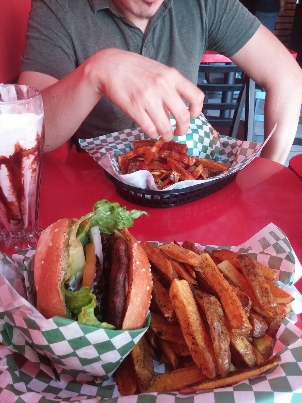 Beverly Burgers Otay Industrial | restaurant | Central Otay, Blvd. Industrial 19058, Nueva Tijuana, 22435 Tijuana, B.C., Mexico | 016646248801 OR +52 664 624 8801