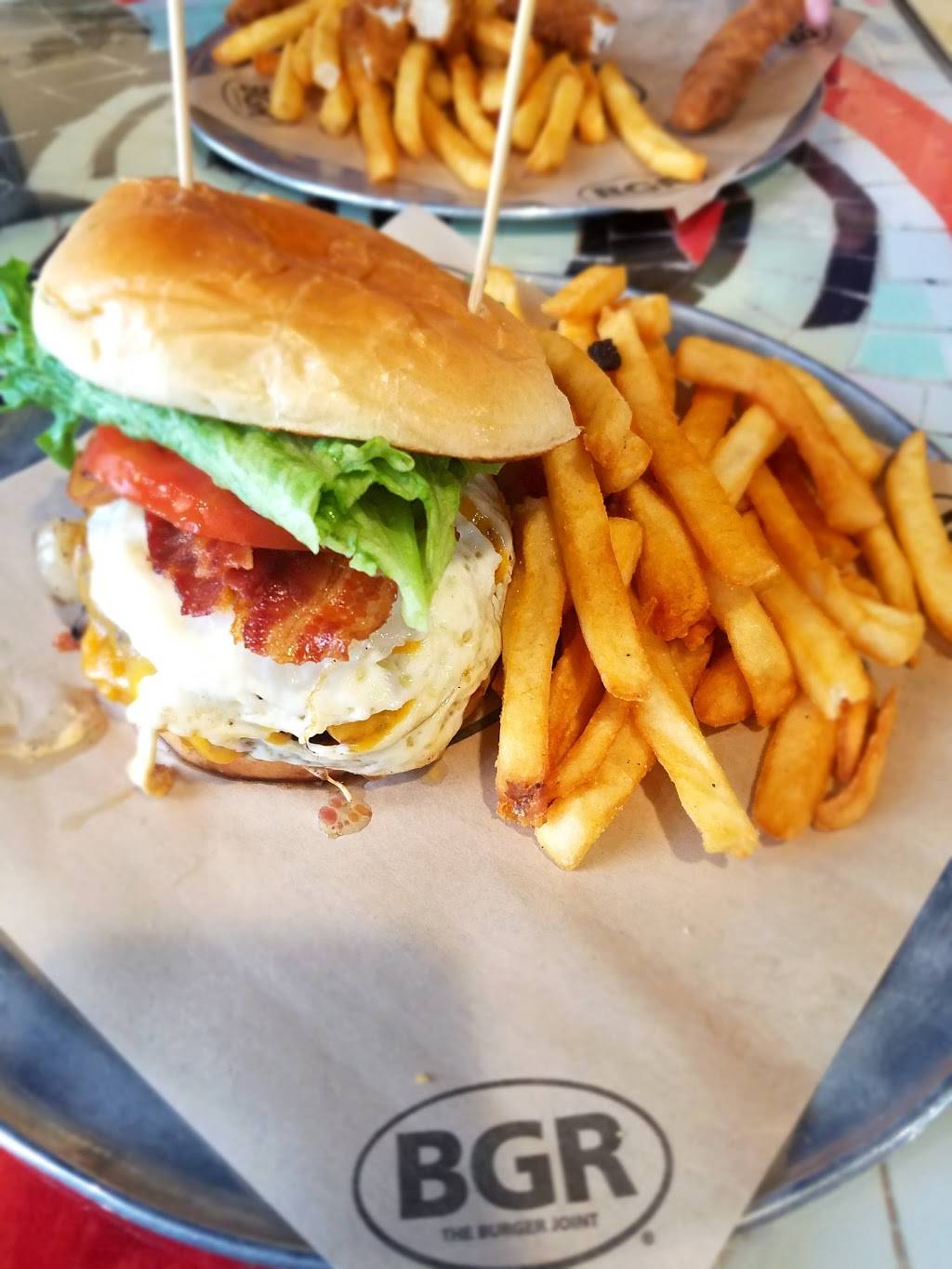 BGR The Burger Joint | restaurant | 2060 Mall Walk, Yonkers, NY 10704, USA | 9143752131 OR +1 914-375-2131