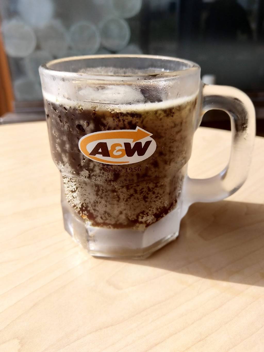 A&W Canada | restaurant | 1040 OBrien Rd, Renfrew, ON K7V 3Z4, Canada | 6134326262 OR +1 613-432-6262