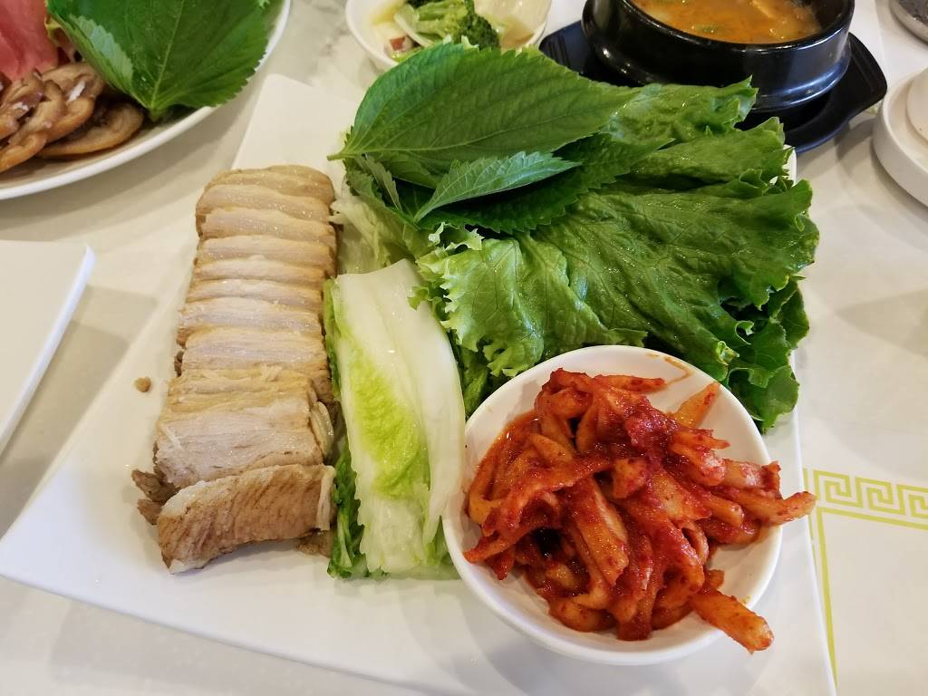 IL Poom | restaurant | 21050 Golden Springs Dr #104, Diamond Bar, CA 91789, USA | 9098690011 OR +1 909-869-0011