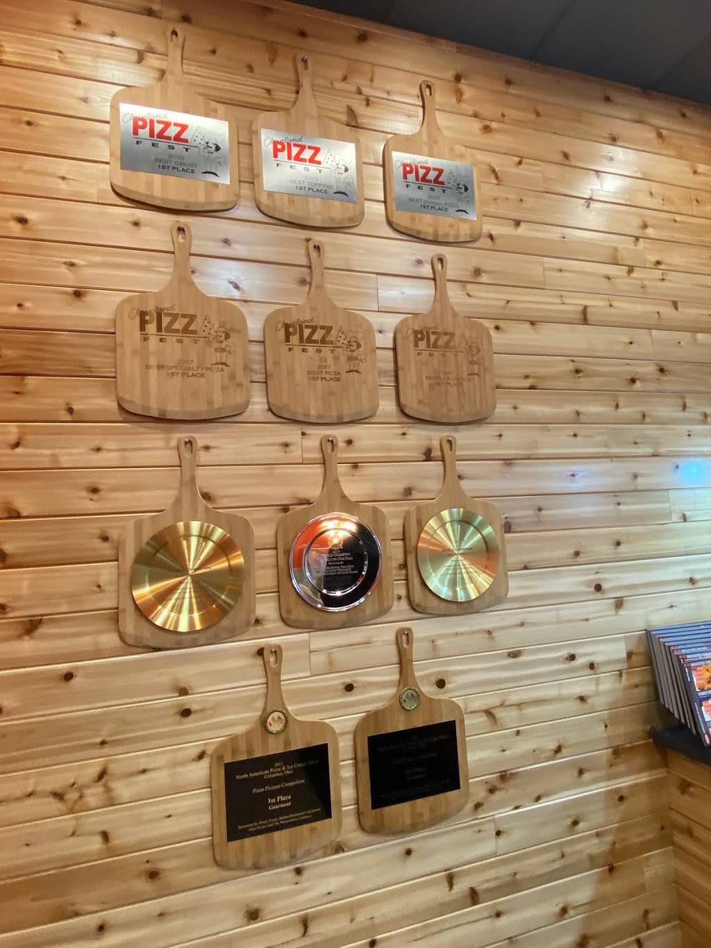 Upper Crust | meal takeaway | 835 W Market St, Akron, OH 44303, USA | 3305103030 OR +1 330-510-3030