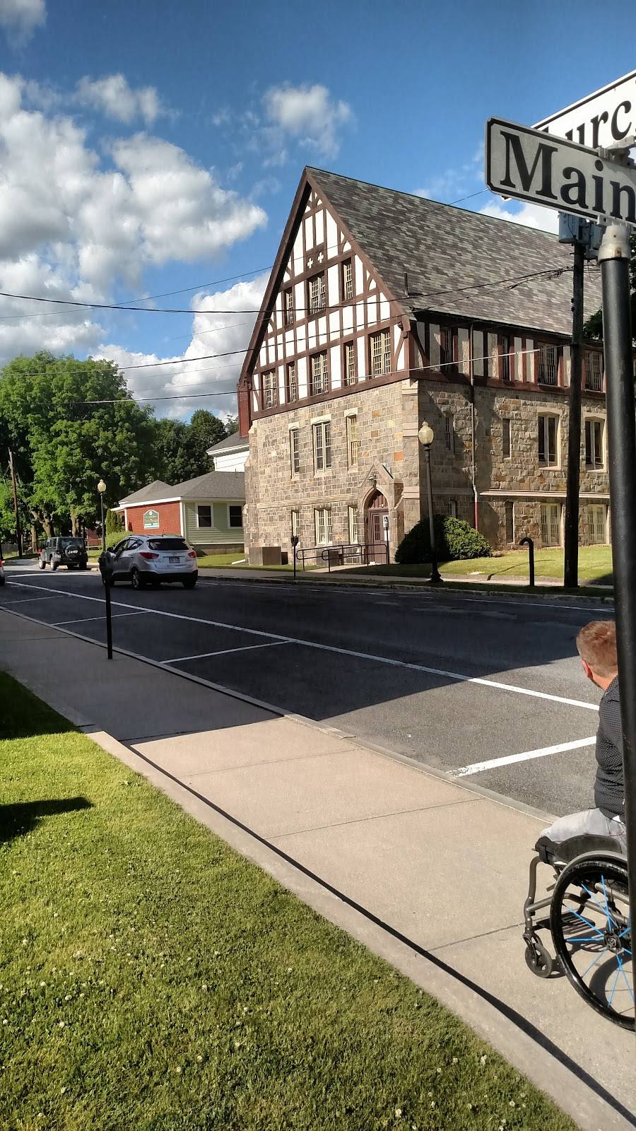 Ramuntos Brick Oven Pizza | restaurant | 67 Main St, North Adams, MA 01247, USA | 4133985152 OR +1 413-398-5152