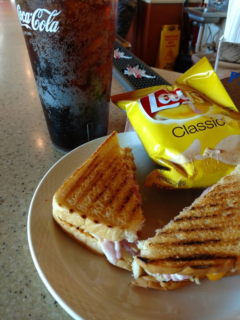 Lincoln Cafe | cafe | 740 E Long St, Columbus, OH 43203, USA | 6142522455 OR +1 614-252-2455