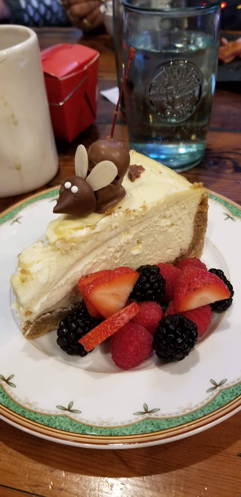 Elizabeths Farmhouse | restaurant | 75-81 Canal St, Putnam, CT 06260, USA | 8609282200 OR +1 860-928-2200