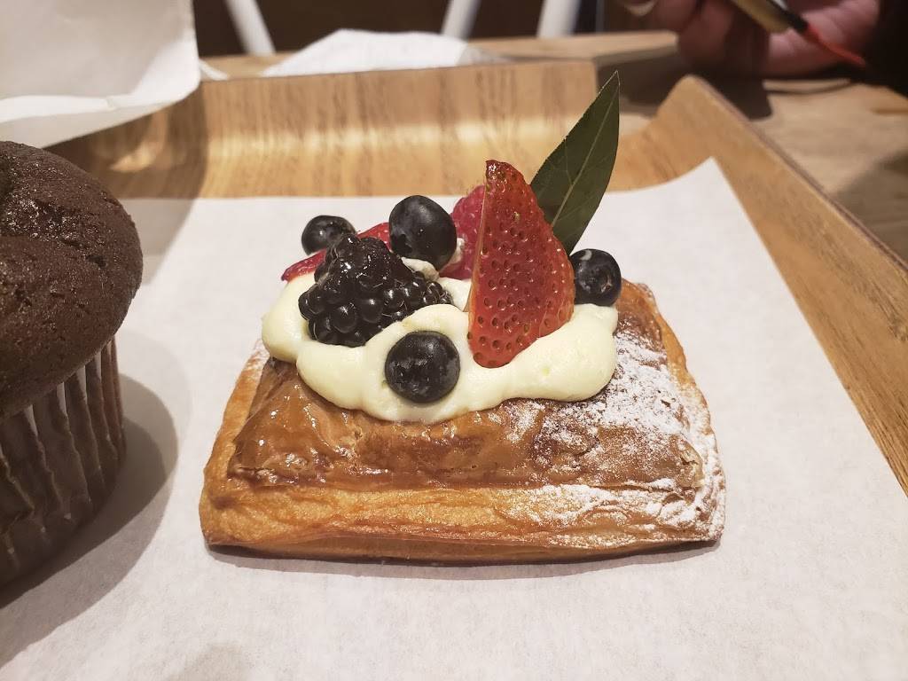 Paris Baguette | bakery | 2278 Westborough Blvd, South San Francisco, CA 94080, USA | 6509520404 OR +1 650-952-0404