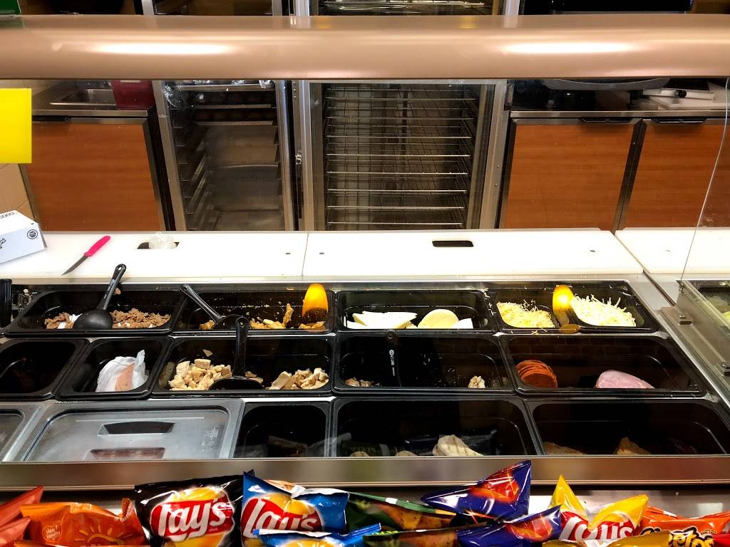 Subway | restaurant | 118 Durham Ave, South Plainfield, NJ 07080, USA | 9087541496 OR +1 908-754-1496
