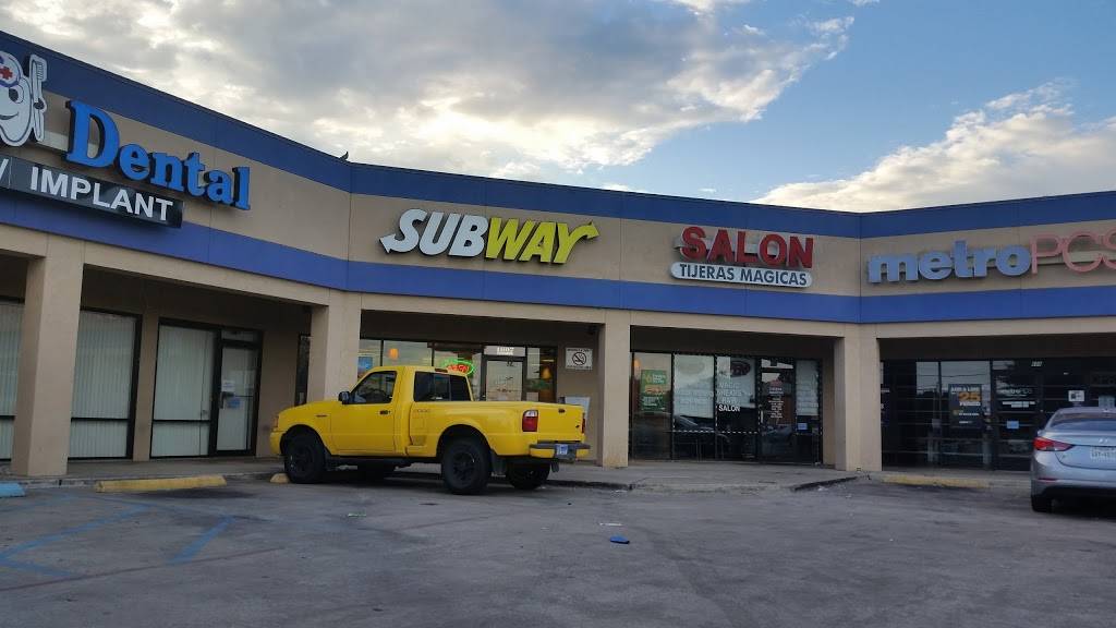 Subway Restaurants | restaurant | 1607 E McKinney St #400, Denton, TX 76209, USA | 9403816226 OR +1 940-381-6226