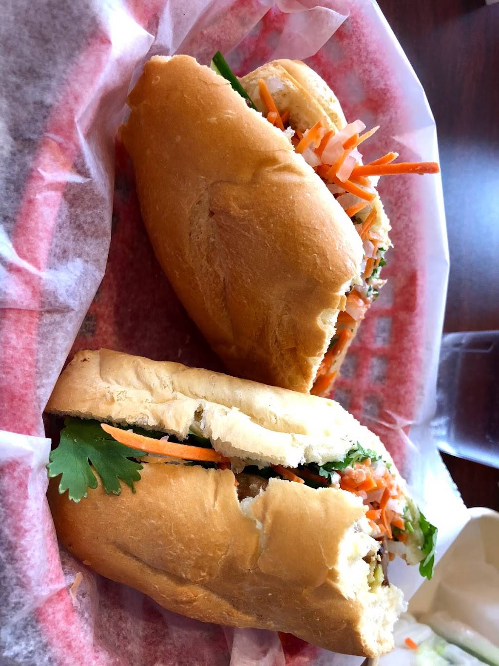 Bánh Shop | restaurant | DFW Airport, TX 75261, USA | 9729732583 OR +1 972-973-2583