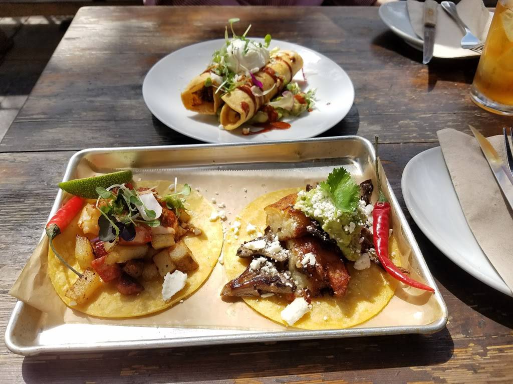 Lola Gaspar | restaurant | 211 W 2nd St, Santa Ana, CA 92701, USA | 7149721172 OR +1 714-972-1172