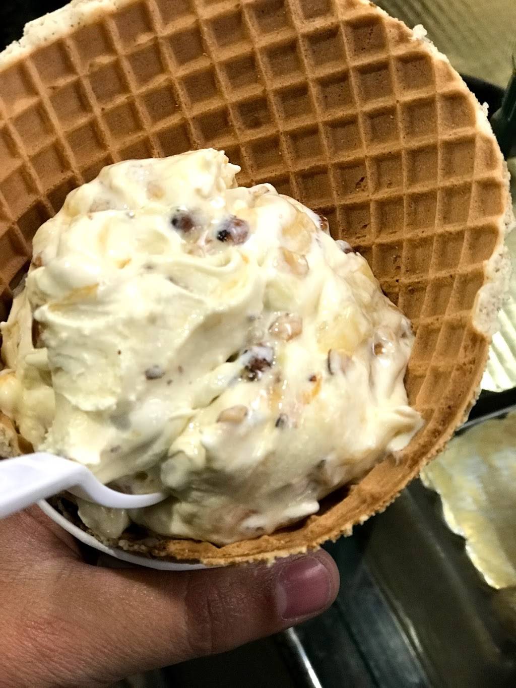 Cold Stone Creamery | bakery | 651 Kapkowski Rd #102, Elizabeth, NJ 07201, USA | 9085587335 OR +1 908-558-7335