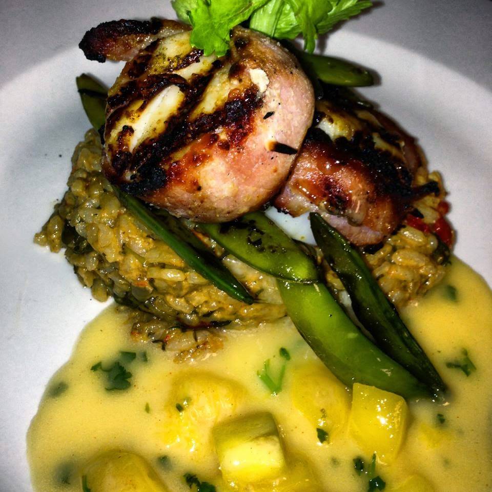 Three Lions Pub | restaurant | 4515 N Oakland Ave, Shorewood, WI 53211, USA | 4147636992 OR +1 414-763-6992