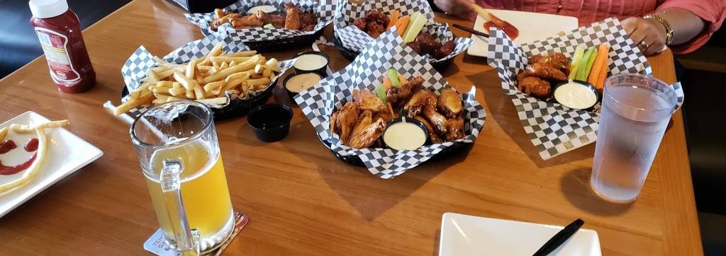 Wing House | restaurant | 4336 Tweedy Blvd, South Gate, CA 90280, USA | 3235649464 OR +1 323-564-9464