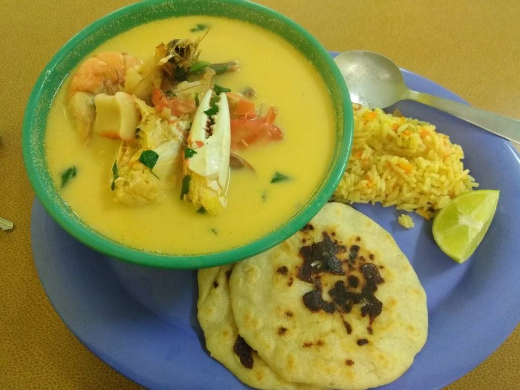 Kelly Pupuseria | restaurant | 5446 W Ridgecreek Dr, Houston, TX 77053, USA | 2818353231 OR +1 281-835-3231