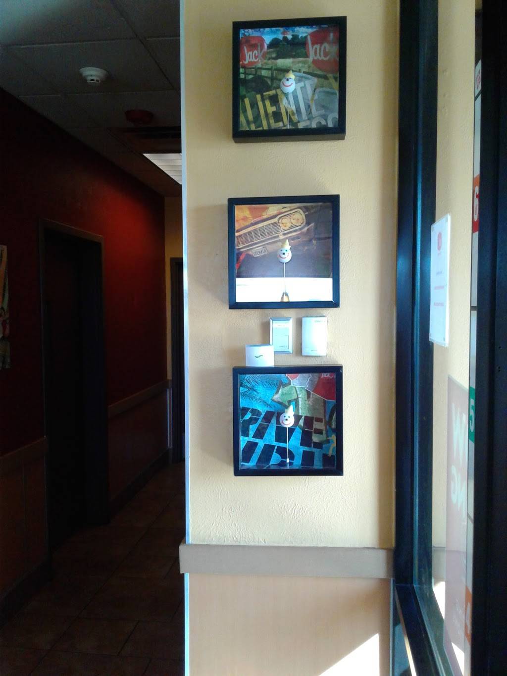 Jack in the Box | restaurant | 3885 I-10, Beaumont, TX 77705, USA | 4098423882 OR +1 409-842-3882
