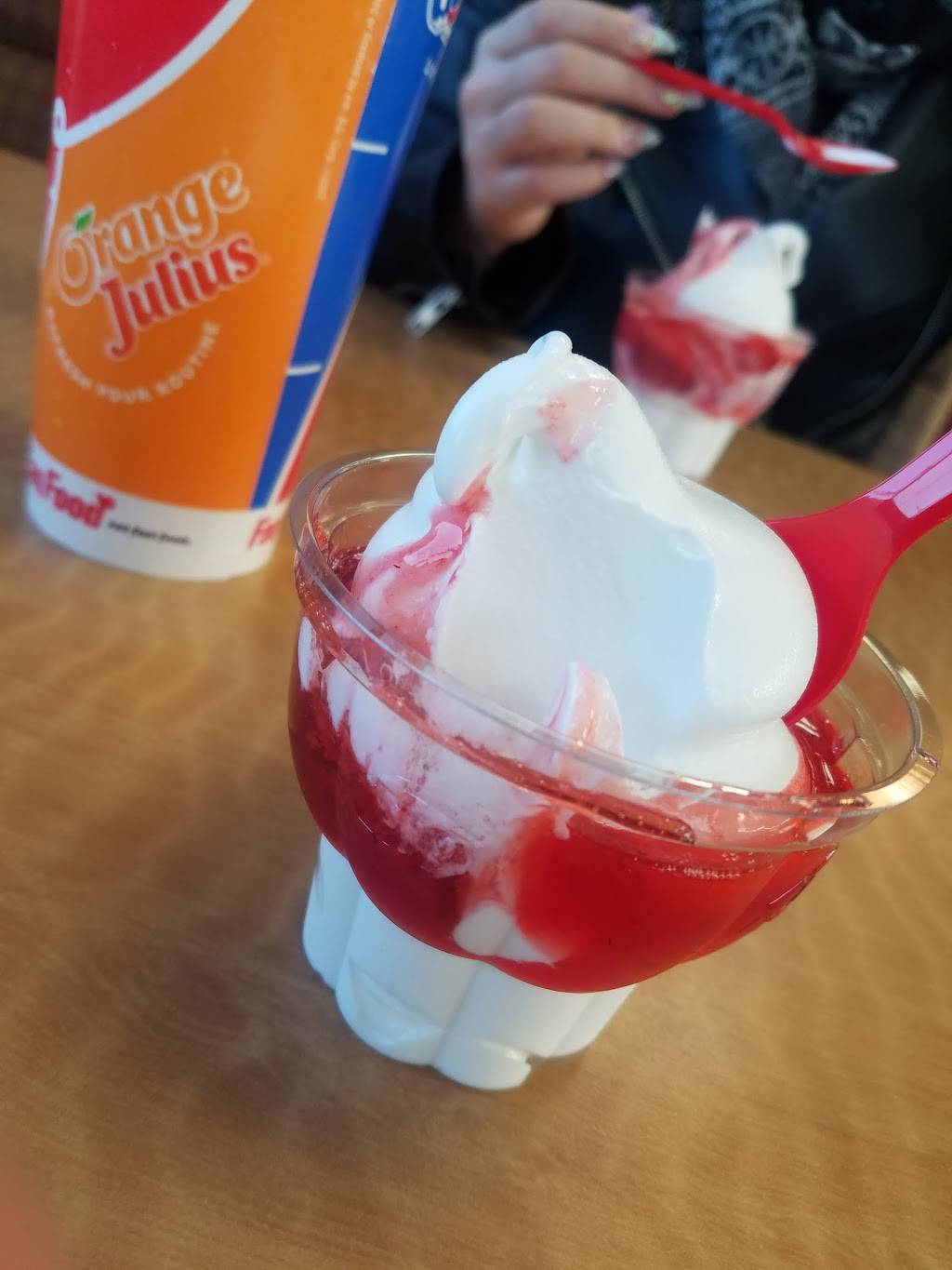 Dairy Queen | restaurant | 10507 NE Fourth Plain Blvd, Vancouver, WA 98662, USA | 3602567302 OR +1 360-256-7302