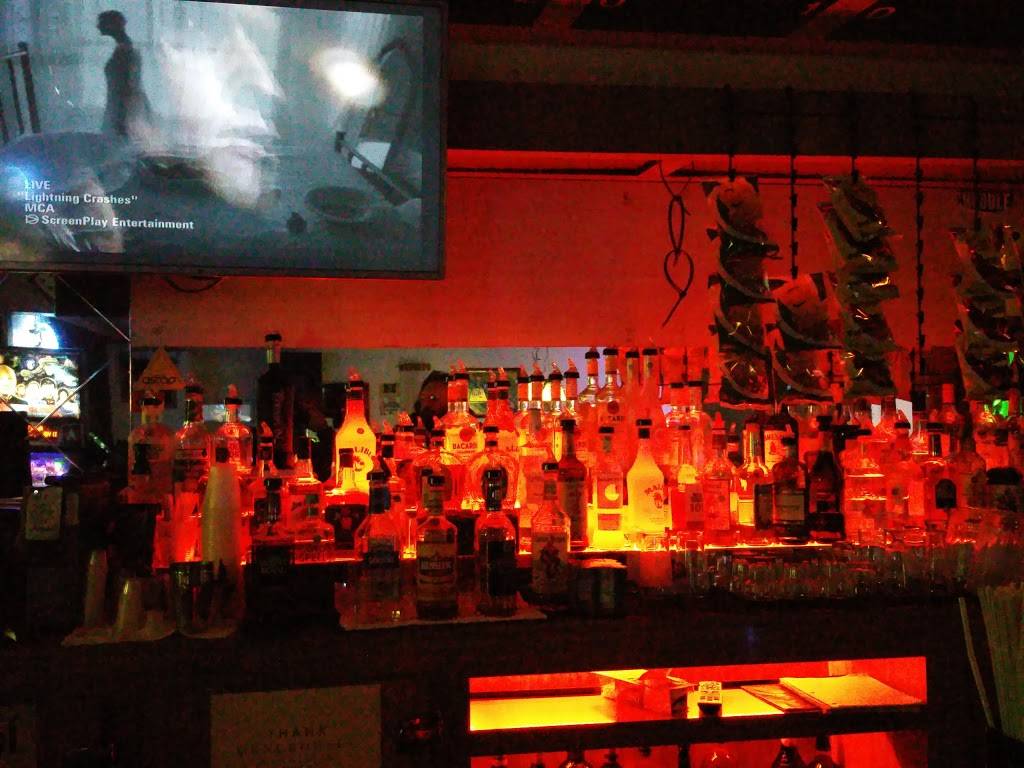 Lucky 7S Bar & Grill | restaurant | 1313 S Broadway, Green Bay, WI 54304, USA | 9204307777 OR +1 920-430-7777