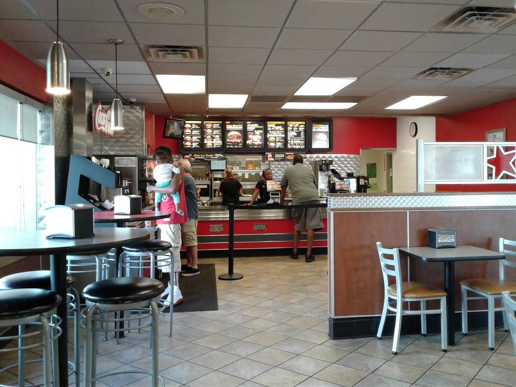 Hardees | restaurant | 2190 Chesnee Hwy, Spartanburg, SC 29303, USA | 8645821059 OR +1 864-582-1059