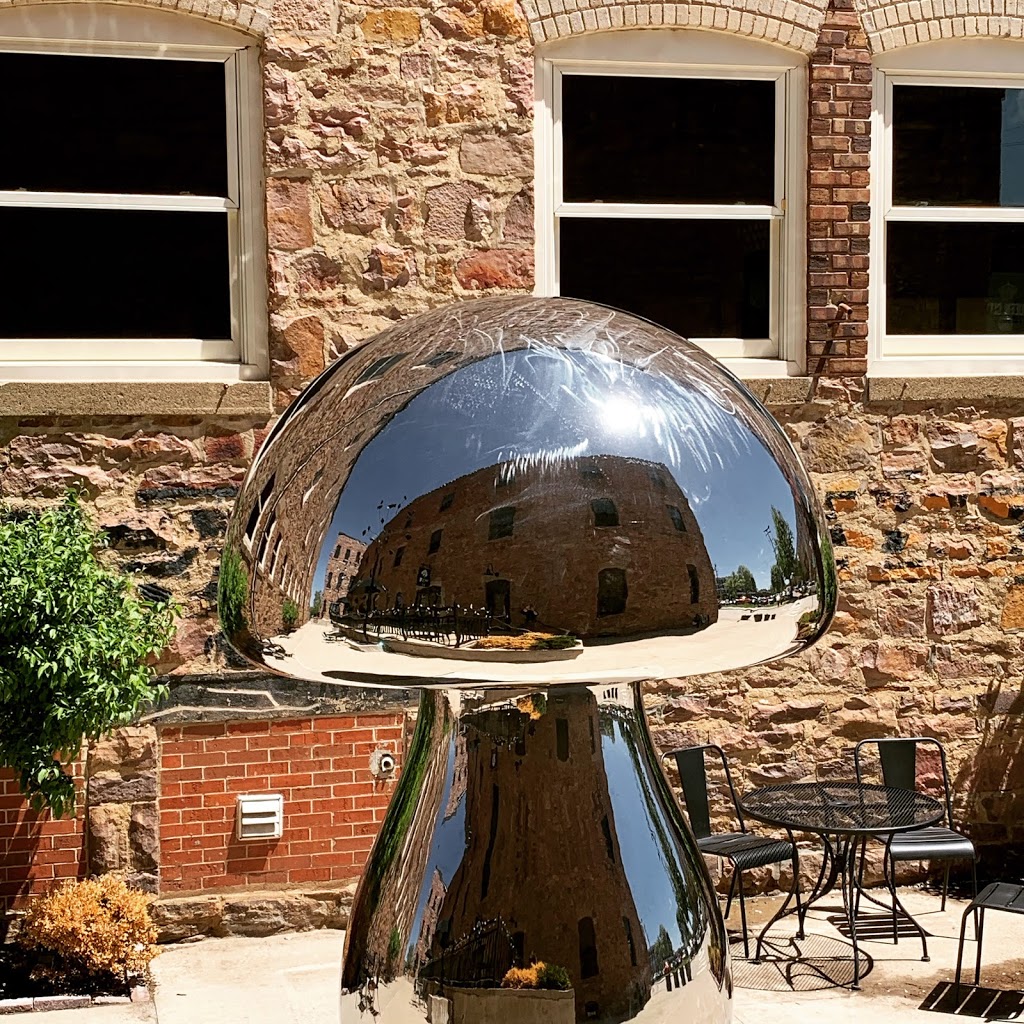 R Wine Bar & Kitchen | restaurant | 322 E 8th St, Sioux Falls, SD 57103, USA | 6052710814 OR +1 605-271-0814