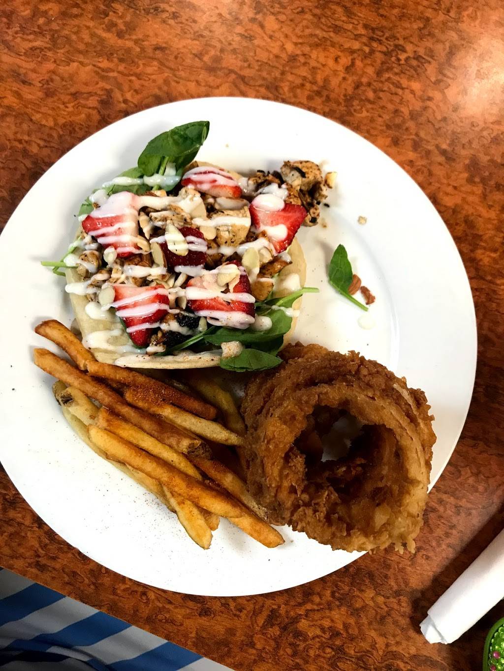 Kickers Takeout | restaurant | 301 Edgefield St, Greenwood, SC 29646, USA | 8649435300 OR +1 864-943-5300