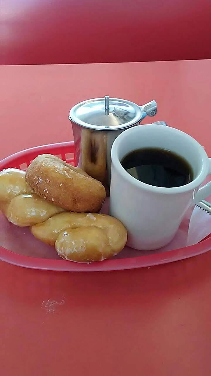 Dip-A-Dee-Donuts | bakery | 1376 W N Blvd, Leesburg, FL 34748, USA | 3524604266 OR +1 352-460-4266