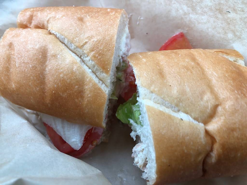 Finos Italian Deli & Catering | restaurant | 1853 Madison Ave, Memphis, TN 38104, USA | 9012723466 OR +1 901-272-3466