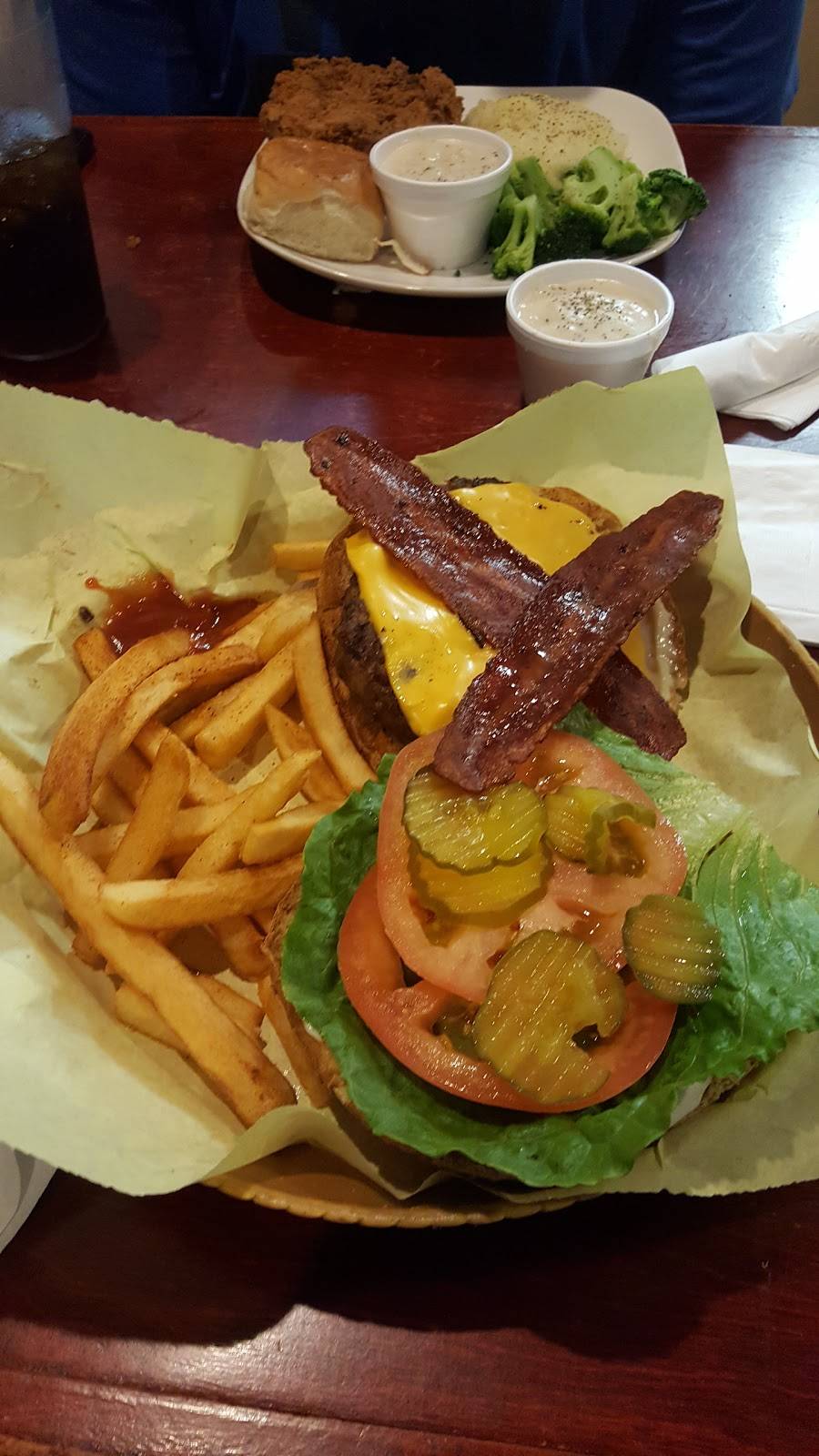 Backyard Cafe & Grill | restaurant | 4410 Westway Park Blvd, Houston, TX 77041, USA | 7134604225 OR +1 713-460-4225