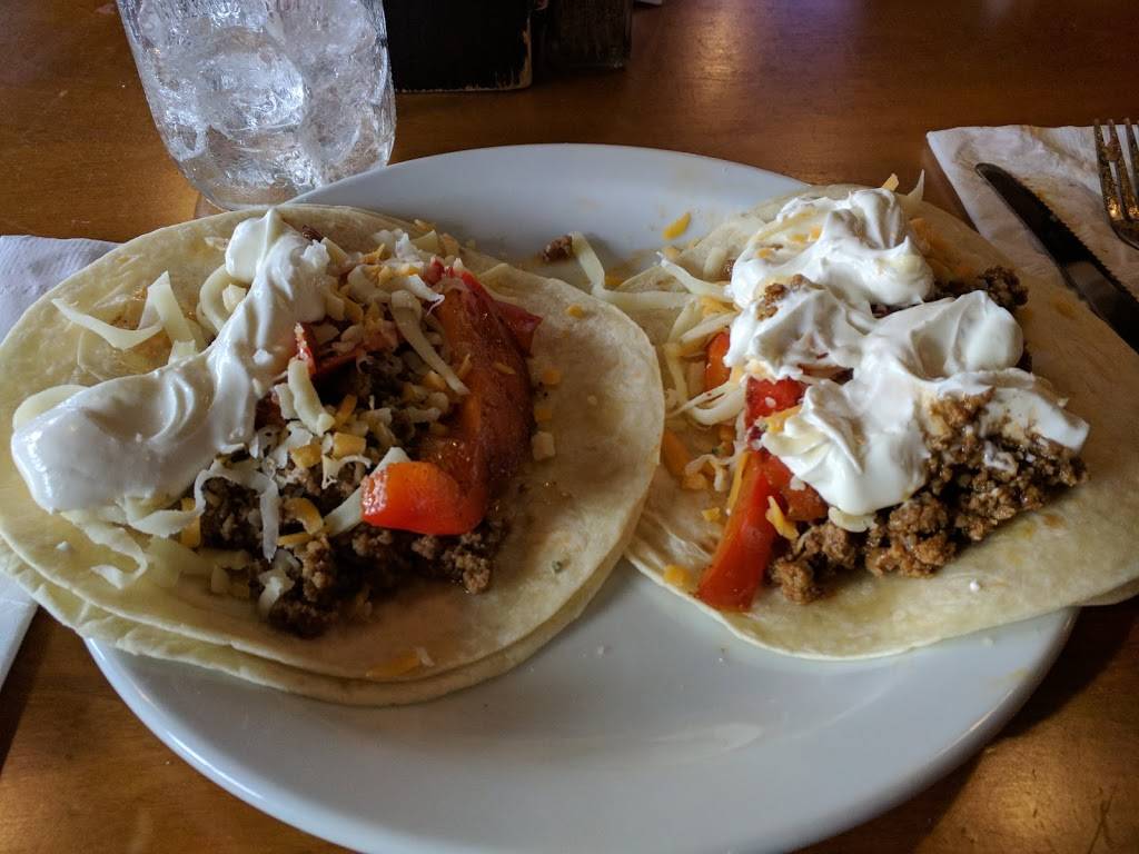 Shooters Roadhouse | restaurant | 17 Sandwich St N, Amherstburg, ON N9V 2T8, Canada | 5197367878 OR +1 519-736-7878