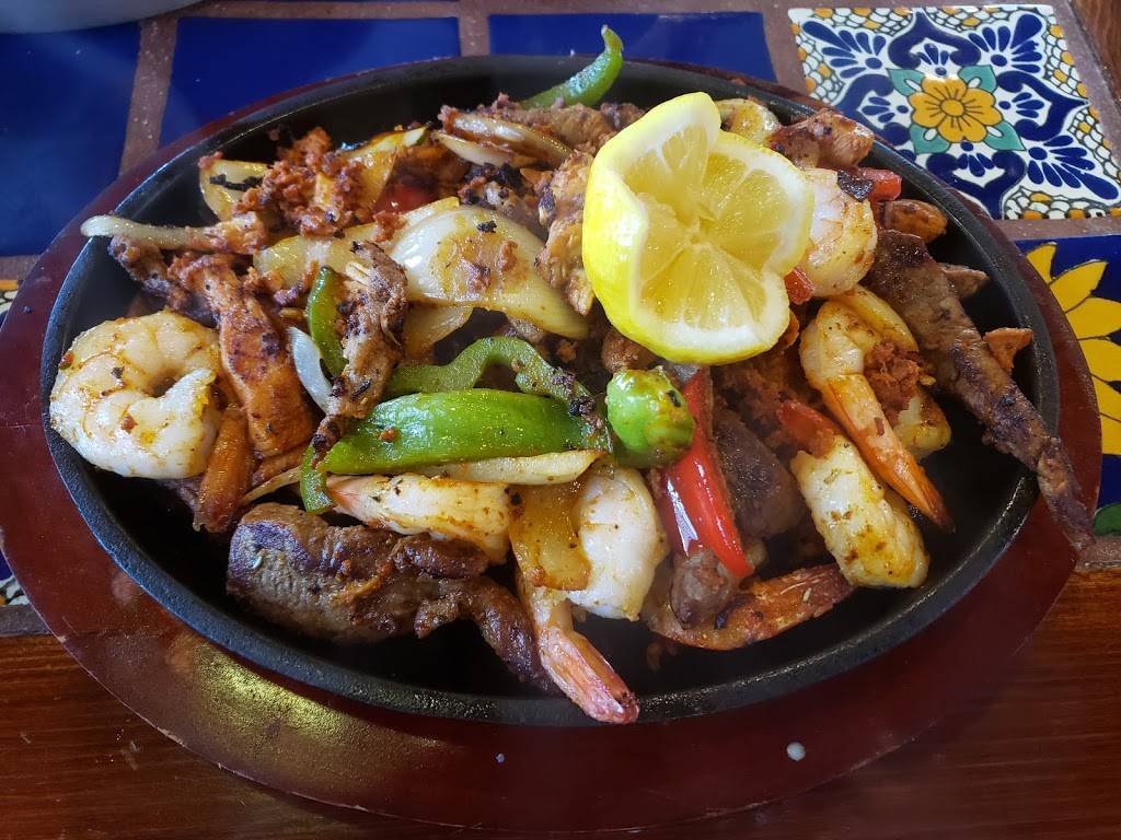 Los Cocos | restaurant | 324 Cloud Ave, Andover, KS 67002, USA | 3165588022 OR +1 316-558-8022