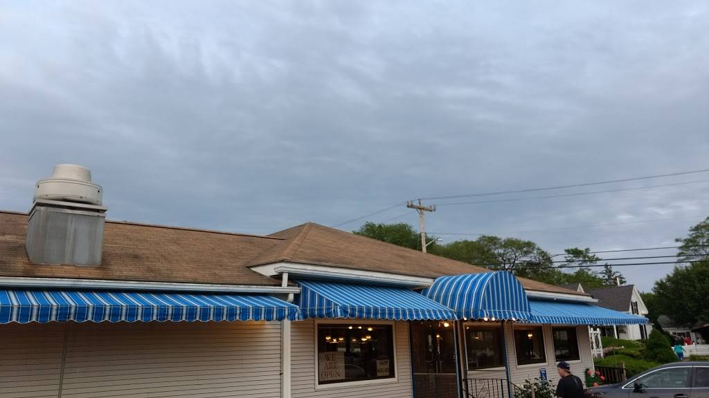 Royal Family Restaurant & Pizza | meal takeaway | 374 Lower County Rd, Dennis Port, MA 02639, USA | 5083982949 OR +1 508-398-2949