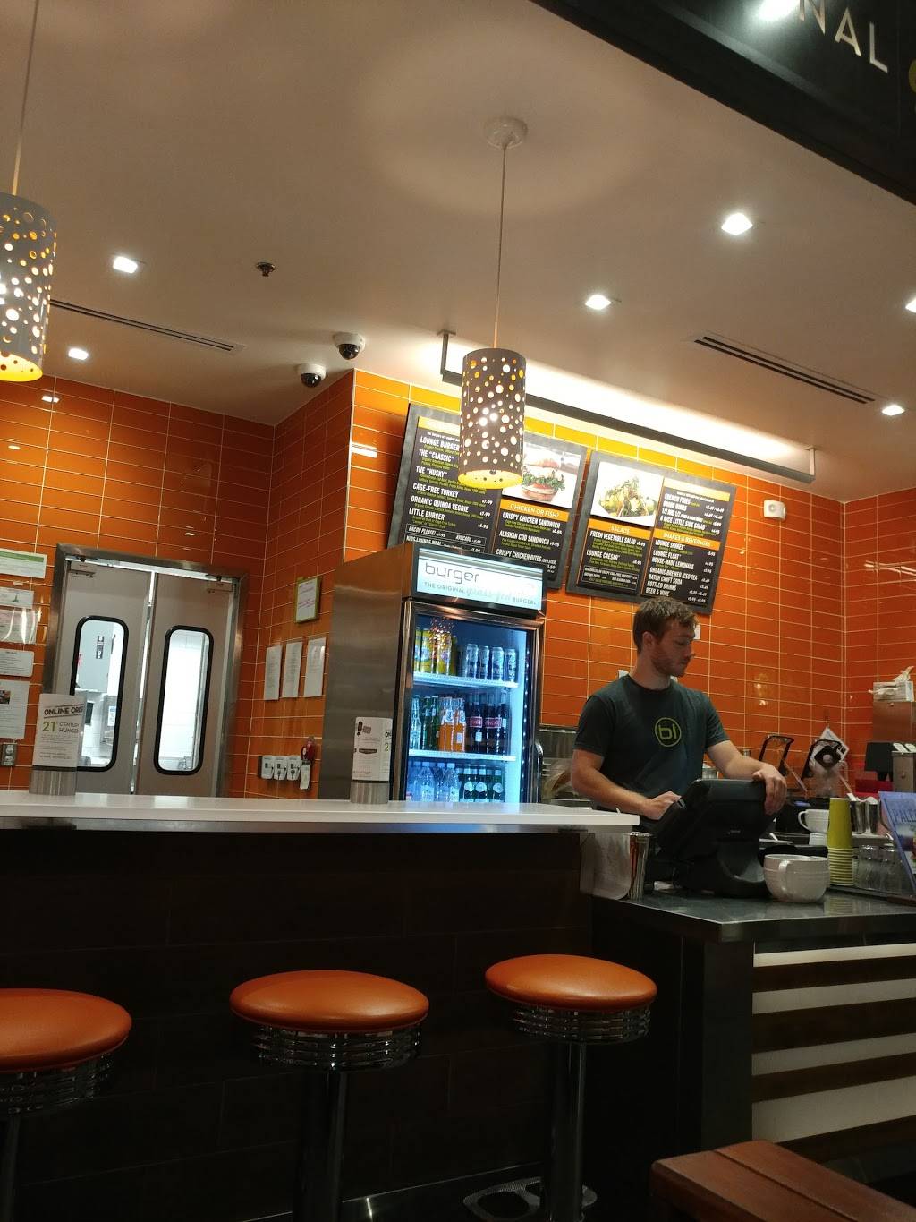 Burger Lounge | restaurant | 13455 Maxella Ave, Marina Del Rey, CA 90292, USA | 3108273670 OR +1 310-827-3670