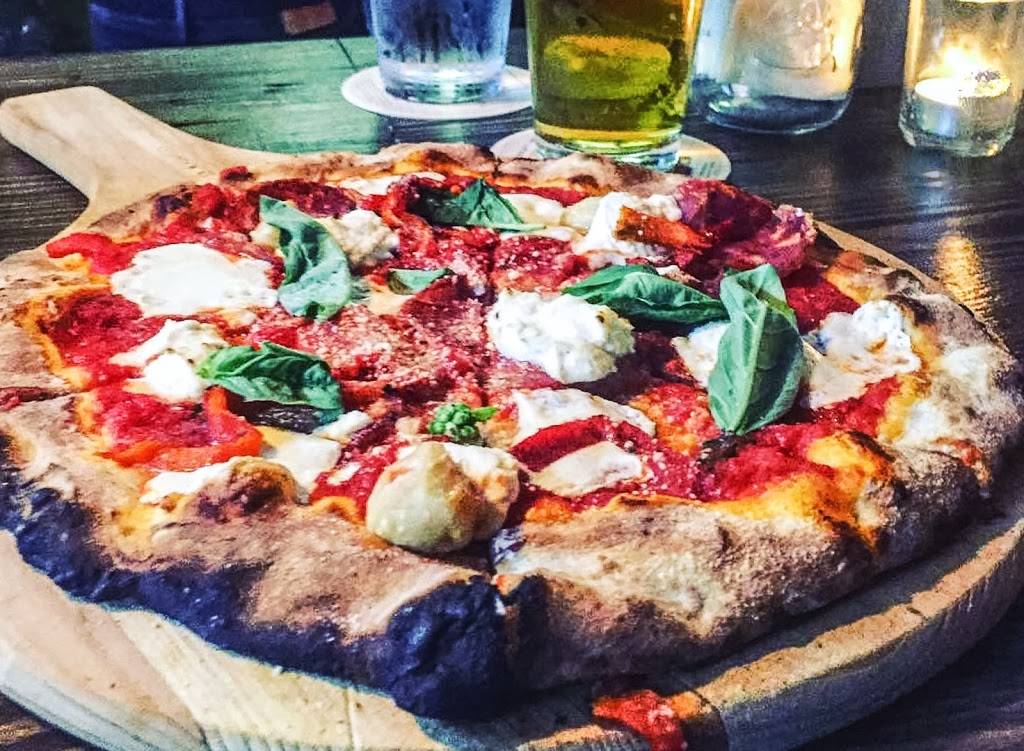 Bodega Pizza | restaurant | 4455 Broadway, New York, NY 10040, USA | 6468690815 OR +1 646-869-0815