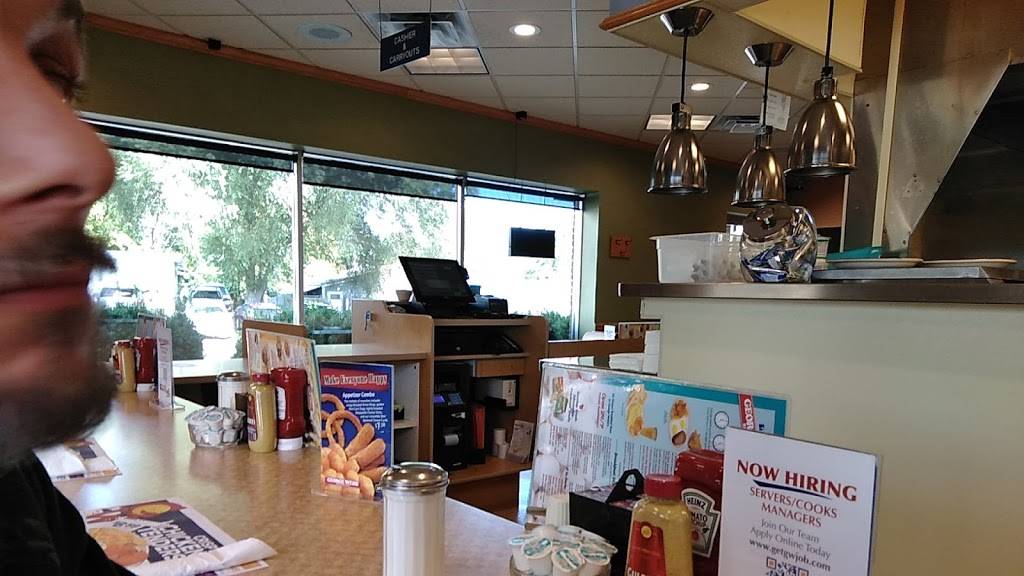 George Webb Restaurant - Douglas Ave | restaurant | 4555 Douglas Ave, Racine, WI 53402, USA | 2626391900 OR +1 262-639-1900