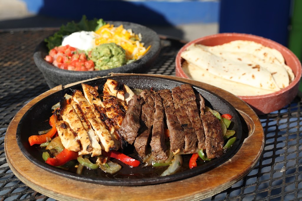 Chuys | restaurant | 9774 Katy Fwy Suite 100, Houston, TX 77055, USA | 8324315252 OR +1 832-431-5252