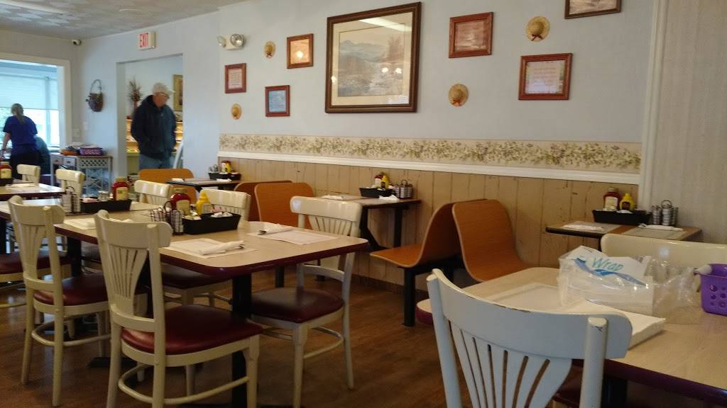 Wedgewing Family Restaurant | restaurant | 167 E 3rd St, Perrysville, OH 44864, USA | 4199380888 OR +1 419-938-0888