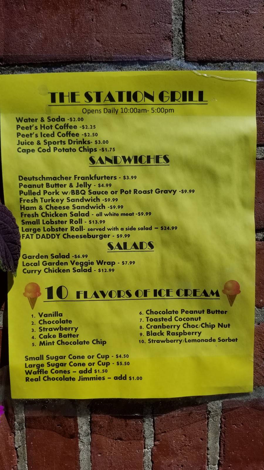 The Station Grill | restaurant | 59 Depot Ave, Falmouth, MA 02540, USA | 5082218622 OR +1 508-221-8622