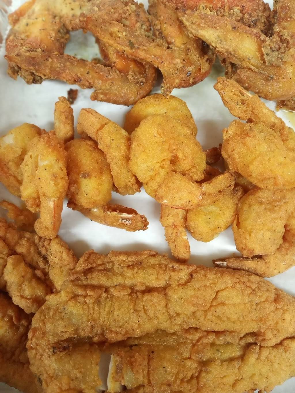 BUTTONS KITCHEN LLC | restaurant | 230 Peshine Ave, Newark, NJ 07108, USA | 9733684078 OR +1 973-368-4078