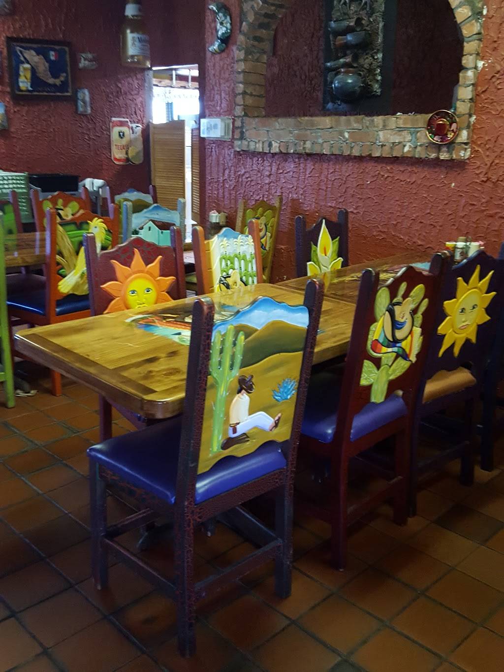 El Charro | restaurant | 1937 E Main St, Ville Platte, LA 70586, USA | 3373636333 OR +1 337-363-6333