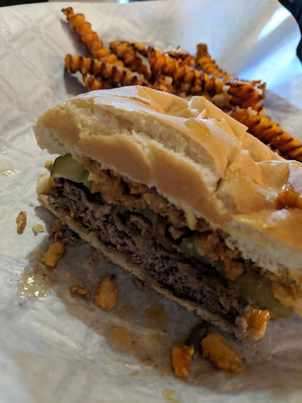 The Brickhouse | restaurant | 358 S Central Ave, Prestonsburg, KY 41653, USA | 6068860909 OR +1 606-886-0909