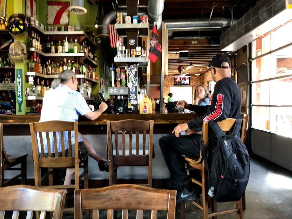 Universal Joint | restaurant | 906 Oakview Rd, Decatur, GA 30030, USA | 4043736260 OR +1 404-373-6260