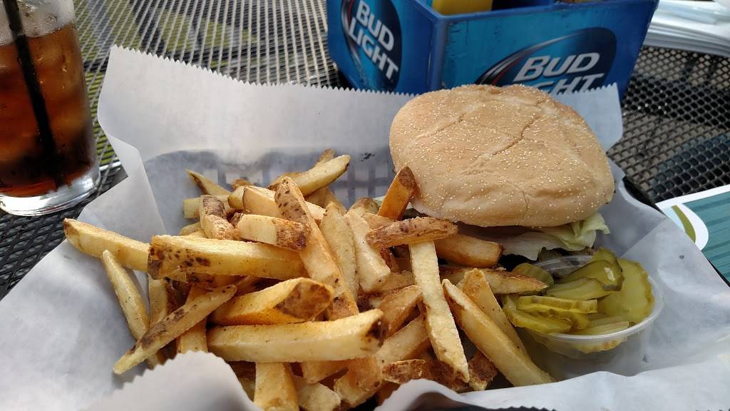 Big Guys | restaurant | 5869 Franklin Dr, Hartford, WI 53027, USA | 2624572200 OR +1 262-457-2200