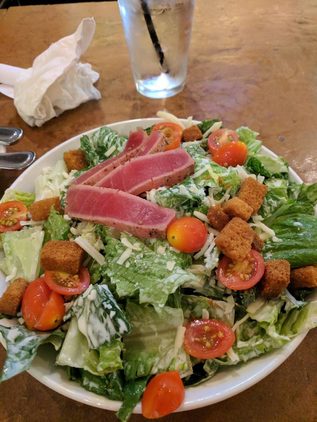 The Roost | restaurant | 526 Main St, Longmont, CO 80501, USA | 3038273380 OR +1 303-827-3380