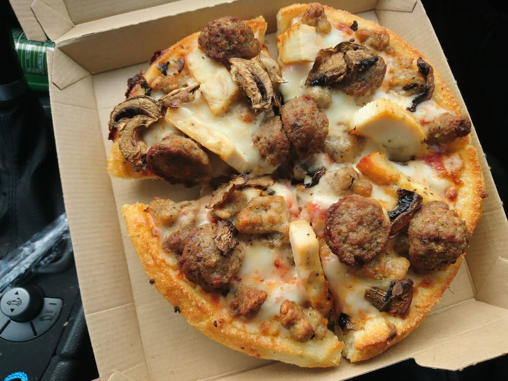 Pizza Hut | restaurant | 2017 S Bend Ave, South Bend, IN 46637, USA | 5742739944 OR +1 574-273-9944